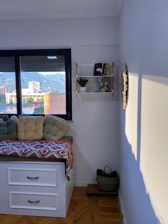 Entire Serviced Apartment With A Beautiful View 티라나 외부 사진